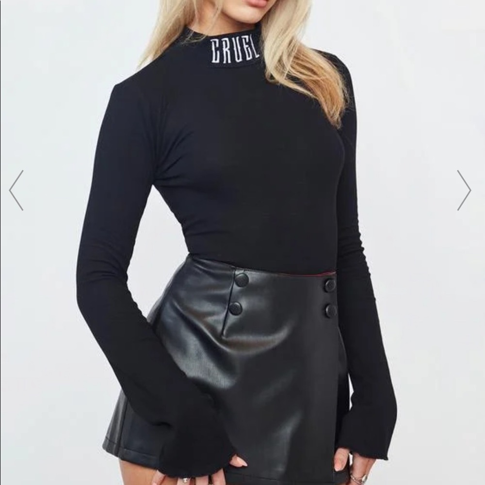 Mock neck crop top